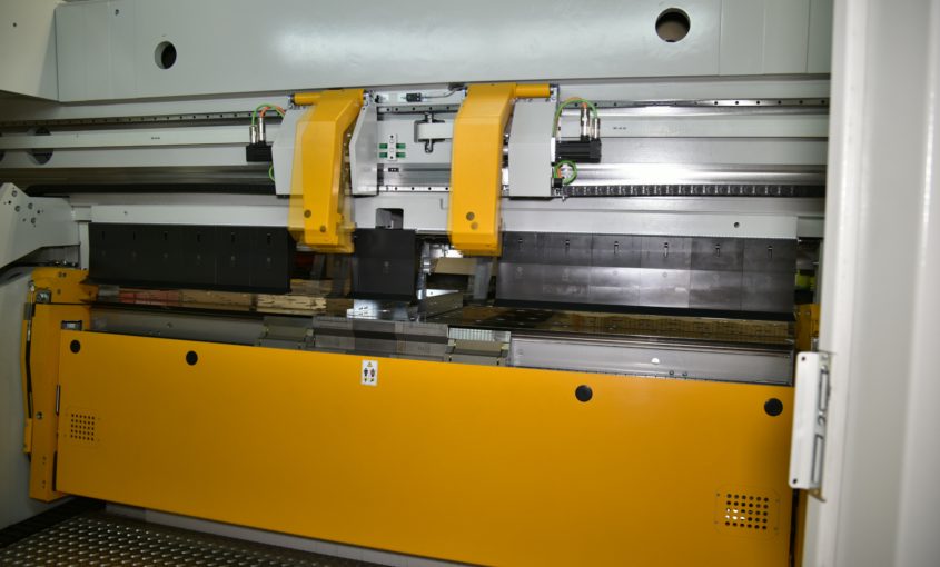 new automatic paneling machine.  RAS MULTIBEND 